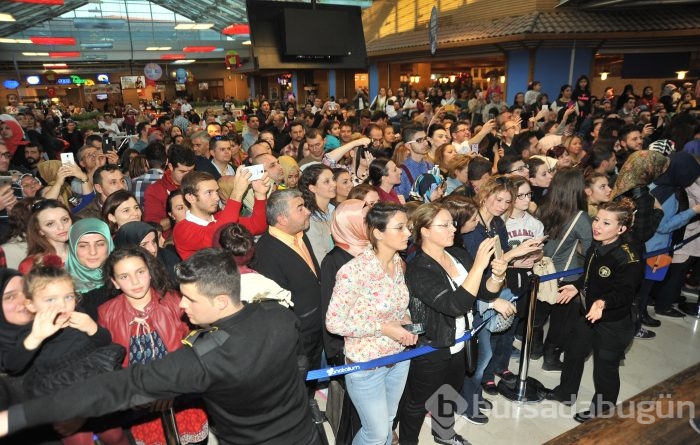 Gülben Ergen Bursa Anatolium AVM'de hayranlarıyla buluştu...