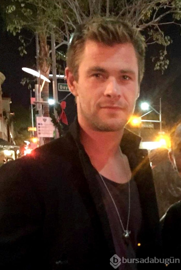 Yakışıklı oyuncu Chris Hemsworth tanınmaz halde