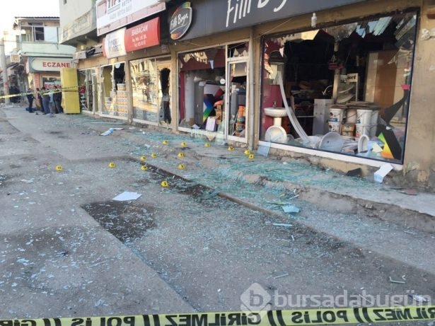 Adana'da polis merkezine bombalı araçla saldırı