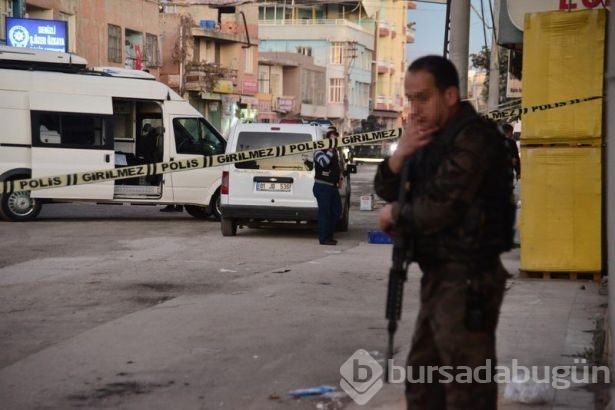 Adana'da polis merkezine bombalı araçla saldırı