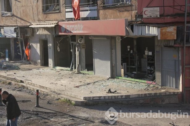 Adana'da polis merkezine bombalı araçla saldırı