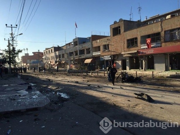 Adana'da polis merkezine bombalı araçla saldırı