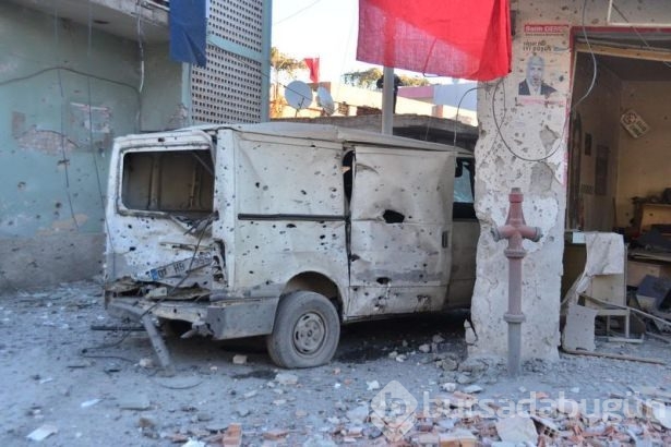 Adana'da polis merkezine bombalı araçla saldırı
