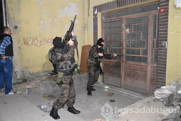 Polisten şafak operasyonu