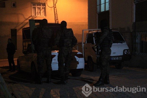 Polisten şafak operasyonu