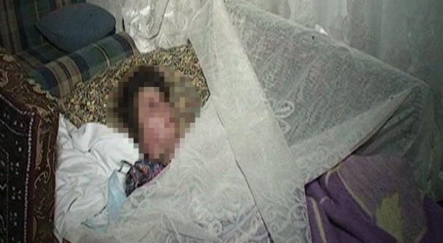 Örtü altında yaşayan bir bebek değil!