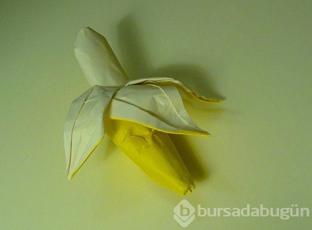 "Origami nedir?" sorusuna cevap niteliğinde 27 sanat eseri