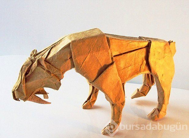 "Origami nedir?" sorusuna cevap niteliğinde 27 sanat eseri