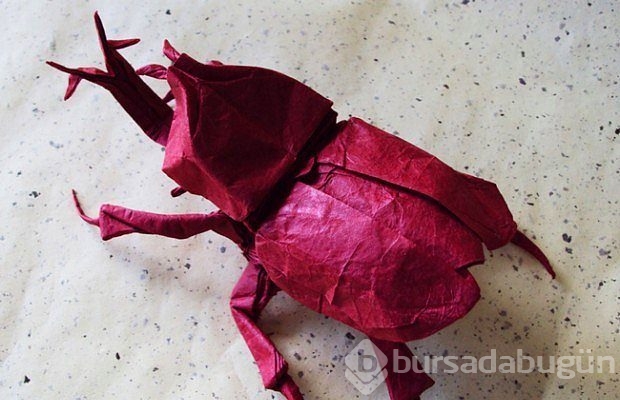 "Origami nedir?" sorusuna cevap niteliğinde 27 sanat eseri