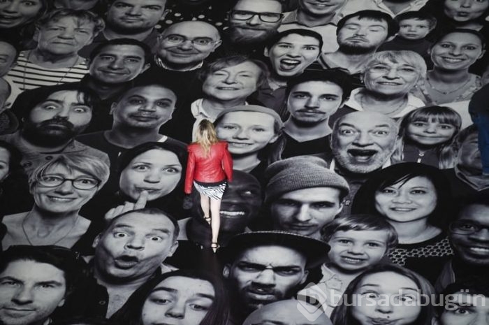 4 bin 'selfie'lik kolaj