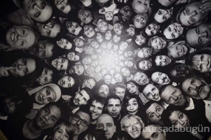 4 bin 'selfie'lik kolaj