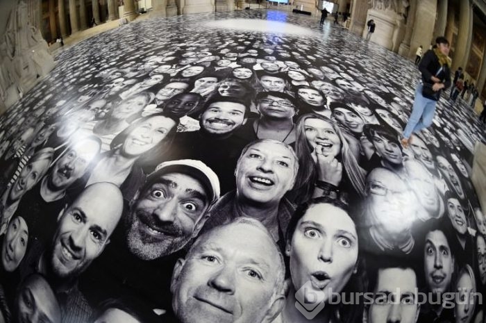 4 bin 'selfie'lik kolaj