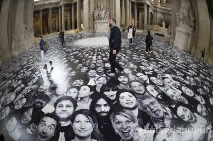4 bin 'selfie'lik kolaj