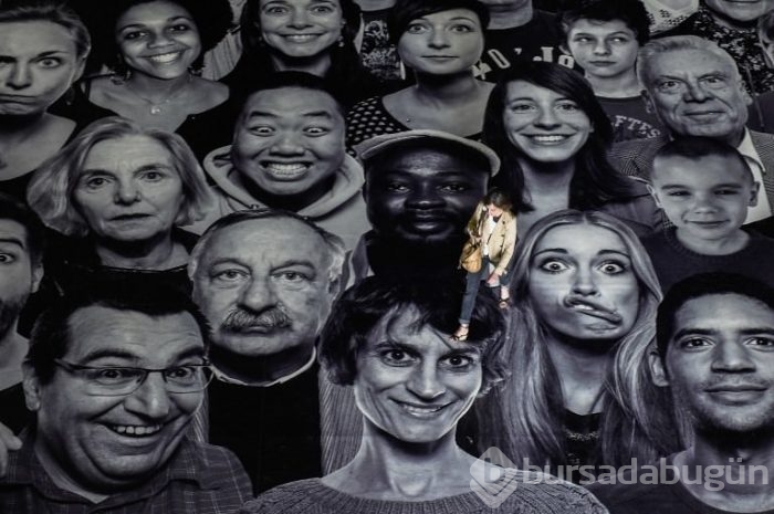 4 bin 'selfie'lik kolaj