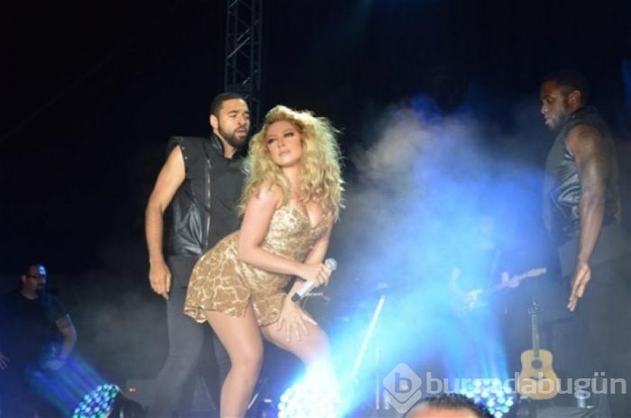 Hadise öyle bir frikikler verdi ki...
