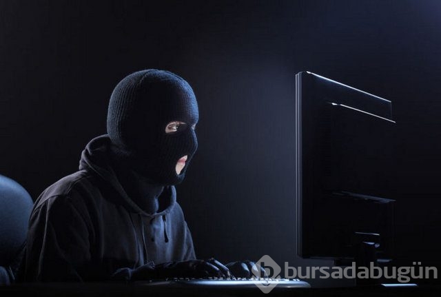 Dikkat! Bu ünlüler virüs bulaştırıyor!