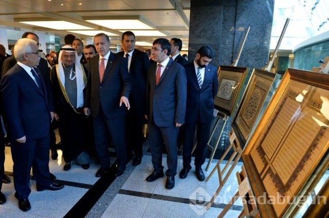 Erdoğan, "Hat Şaheserleri Sergisi"ni gezdi