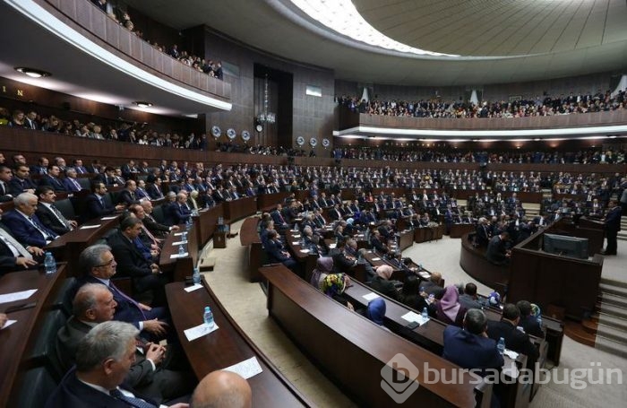 AK Parti'de yeni bakanlara büyük ilgi