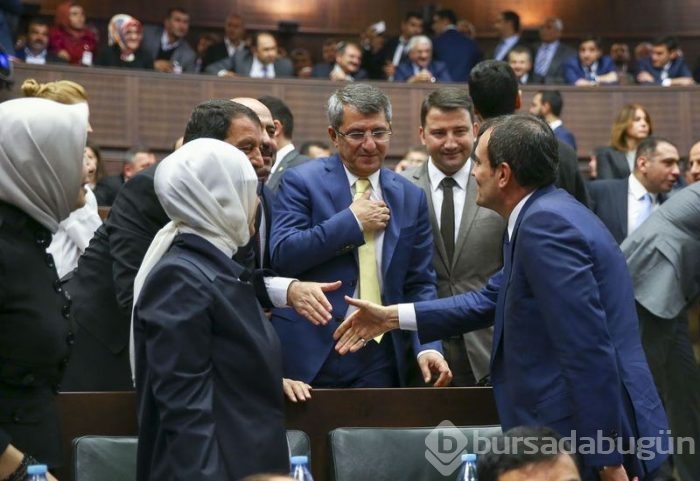 AK Parti'de yeni bakanlara büyük ilgi
