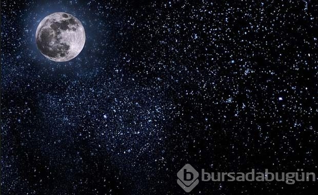 Kıyamet cuma günü koparken insanlar...