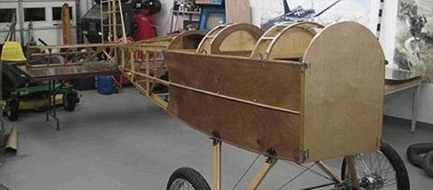 Pilotluk sınavını geçemeyince kendi uçağını yaptı
