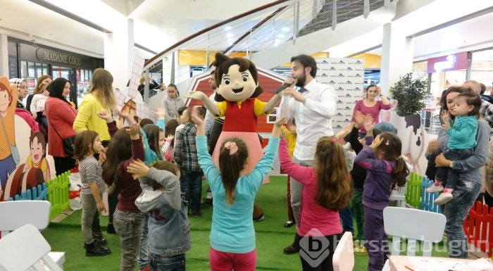 Miniklerin Sevgili Arkadaşı Heidi Zafer Plaza'daydı...