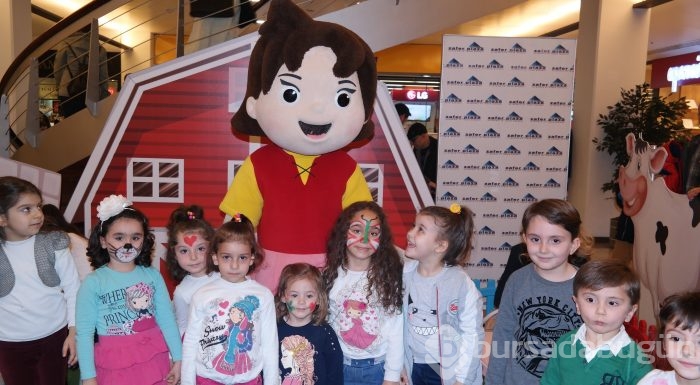 Miniklerin Sevgili Arkadaşı Heidi Zafer Plaza'daydı...