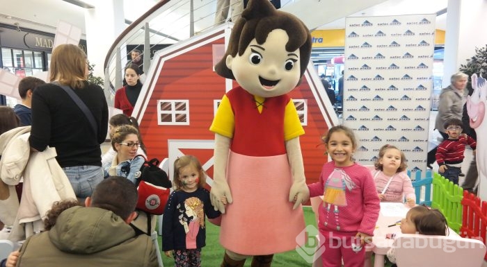 Miniklerin Sevgili Arkadaşı Heidi Zafer Plaza'daydı...