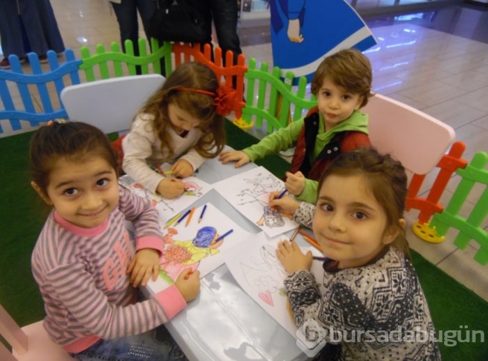 Miniklerin Sevgili Arkadaşı Heidi Zafer Plaza'daydı...