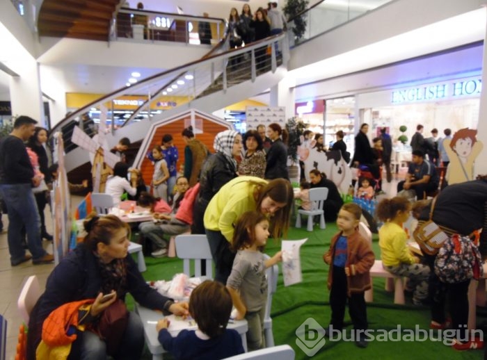 Miniklerin Sevgili Arkadaşı Heidi Zafer Plaza'daydı...
