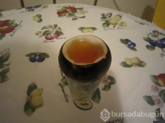 Siyah turpla balı karıştırın!