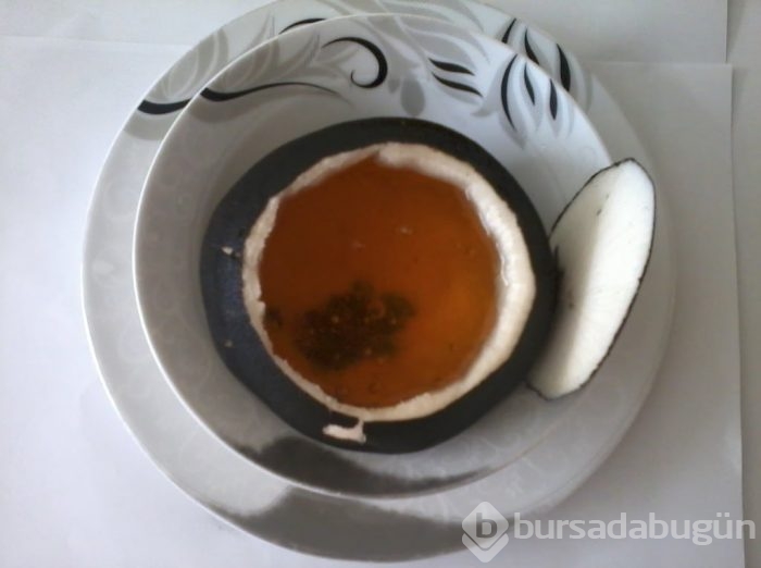 Siyah turpla balı karıştırın!