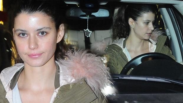 Beren Saat'in ağzını bıçak açmıyor