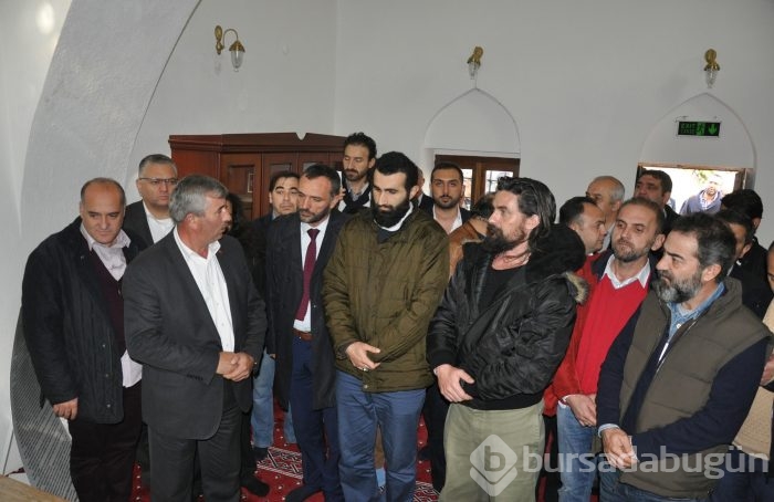 Diriliş ekibi Bursa Geyikli Baba'nın huzurunda	