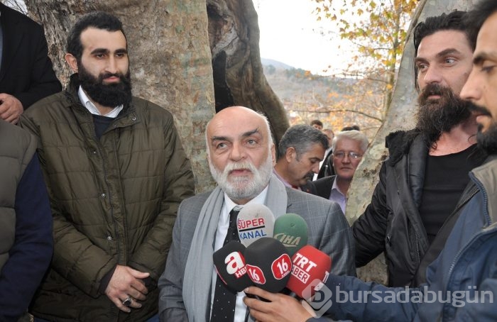 Diriliş ekibi Bursa Geyikli Baba'nın huzurunda	