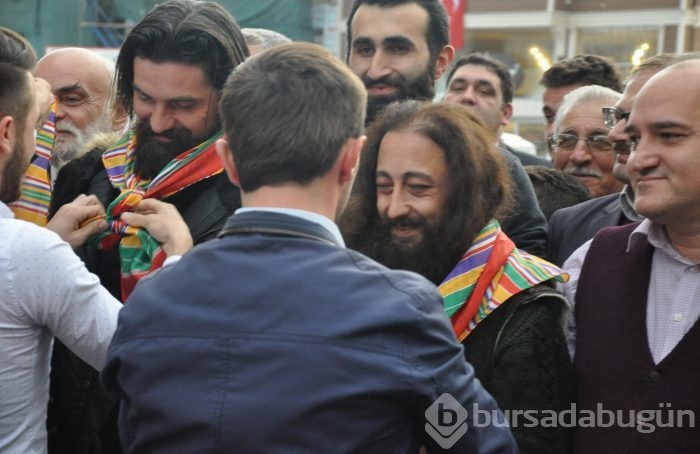 Diriliş ekibi Bursa Geyikli Baba'nın huzurunda	