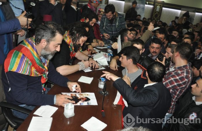 Diriliş ekibi Bursa Geyikli Baba'nın huzurunda	