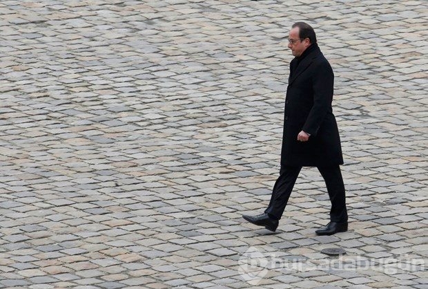 Paris'te herşey bayrak oldu