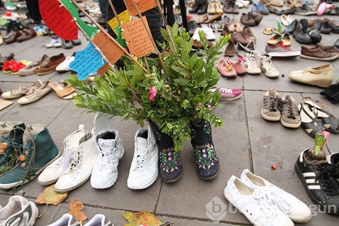Paris'te COP21 gösterisi