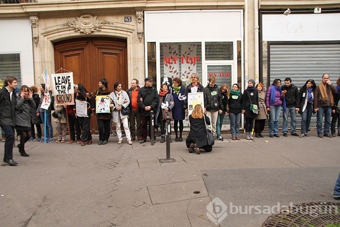 Paris'te COP21 gösterisi