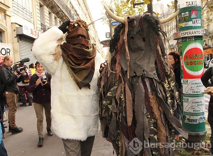 Paris'te COP21 gösterisi