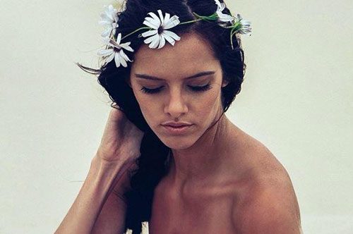 Fazla uzun olmaktan şikayetçi model