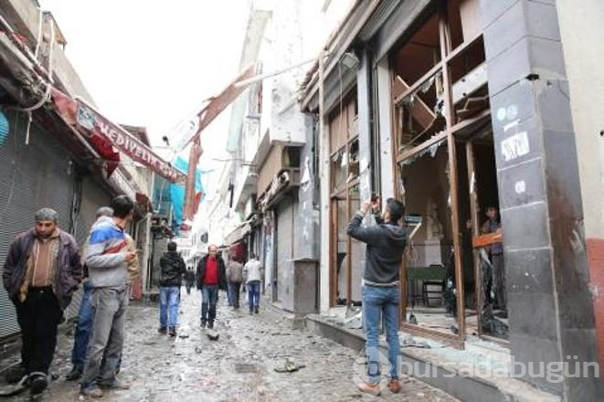Tahir Elçi'nin öldürüldüğü yerde boş kovanlar hala duruyor