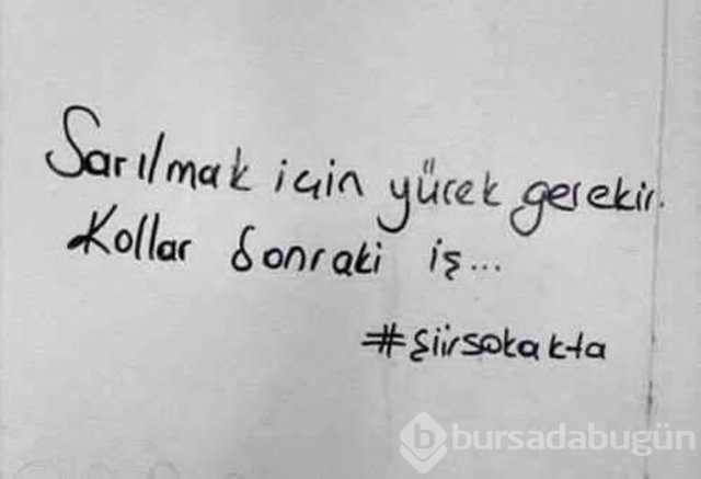 Şiir sokakta fırtınası