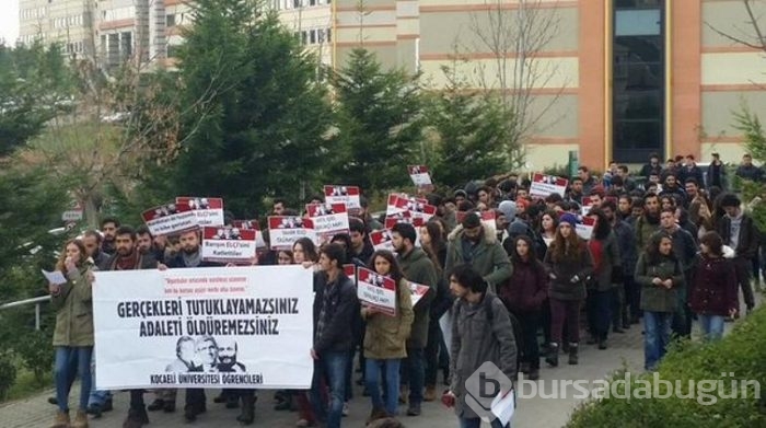 Türkiye tutuklanan Dündar, Gül ve öldürülen Elçi için eylemde