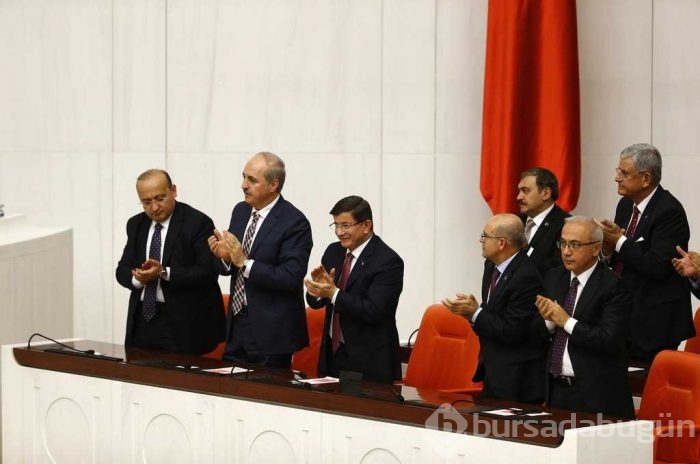 Başbakan kürsüden indi muhalefete gitti