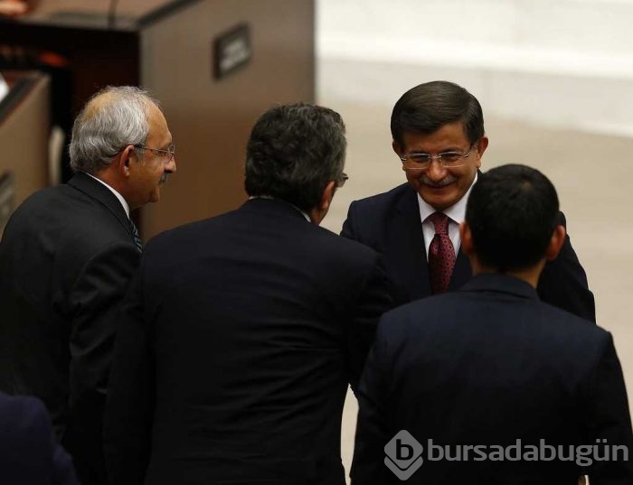Başbakan kürsüden indi muhalefete gitti