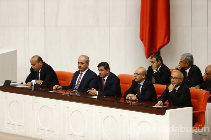 Başbakan kürsüden indi muhalefete gitti