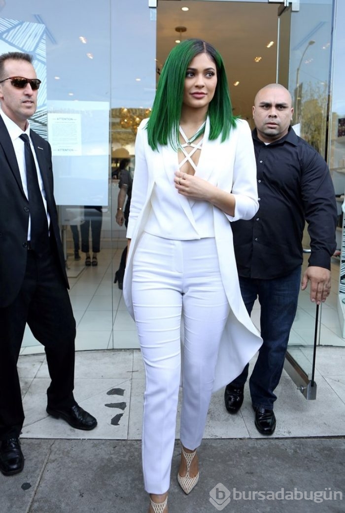 Kylie yeşile döndü