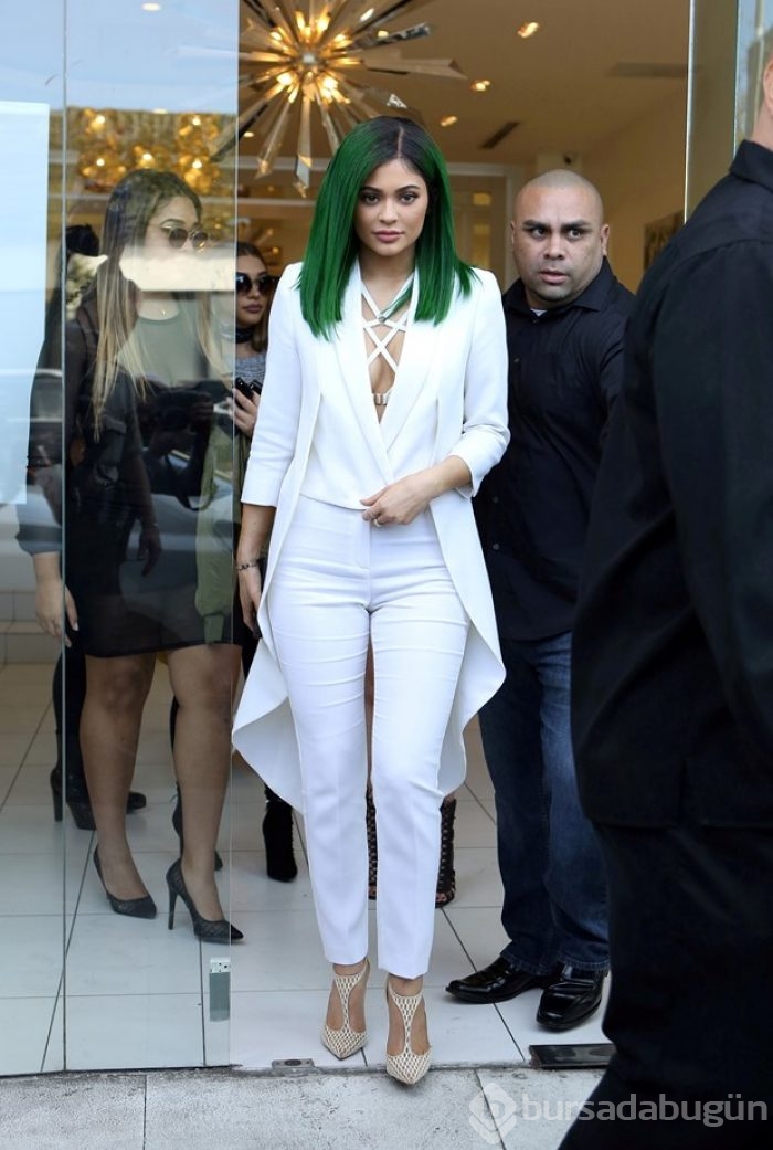 Kylie yeşile döndü